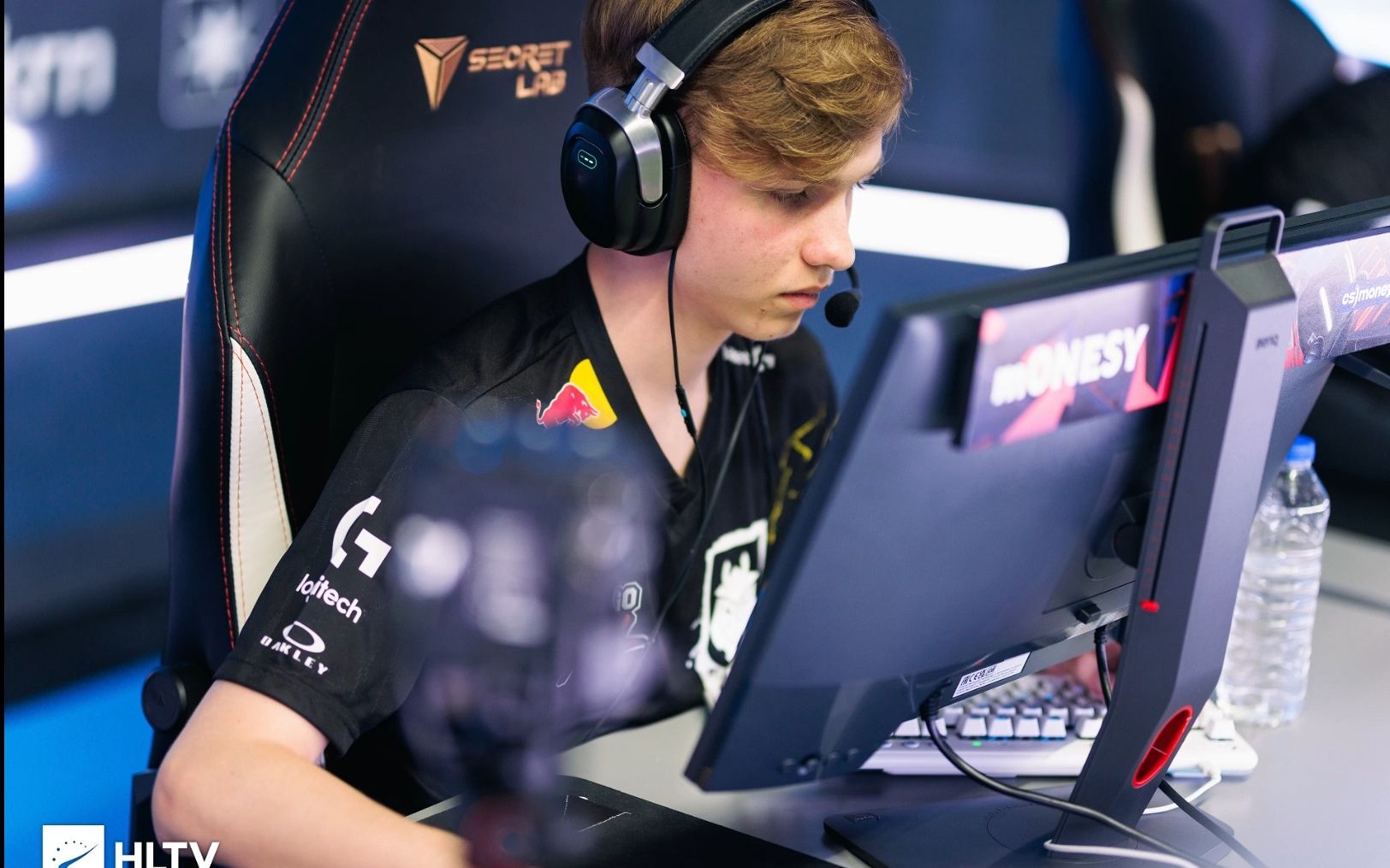 尤其在面对 尤其在面对