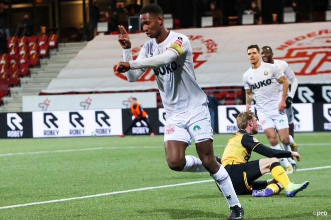 共同指向是 共同指向是